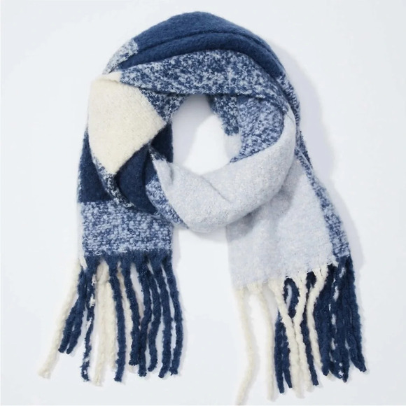 NWOT LOFT Plaid Boucle Scarf - Picture 1 of 6